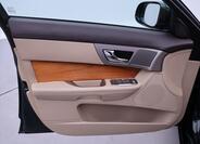 Jaguar XF 10