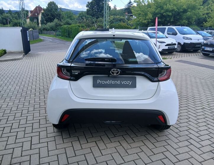 Toyota Yaris 5