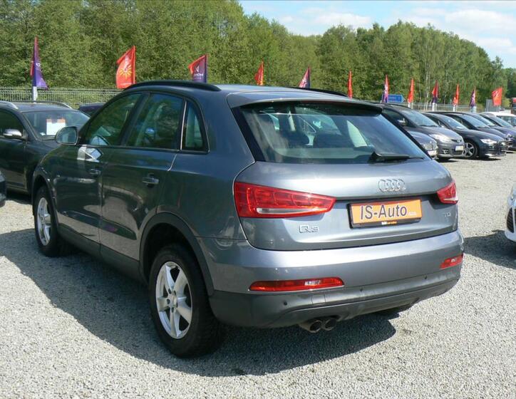 Audi Q3 4