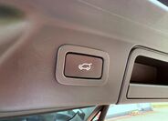 Land Rover Range Rover Velar 12