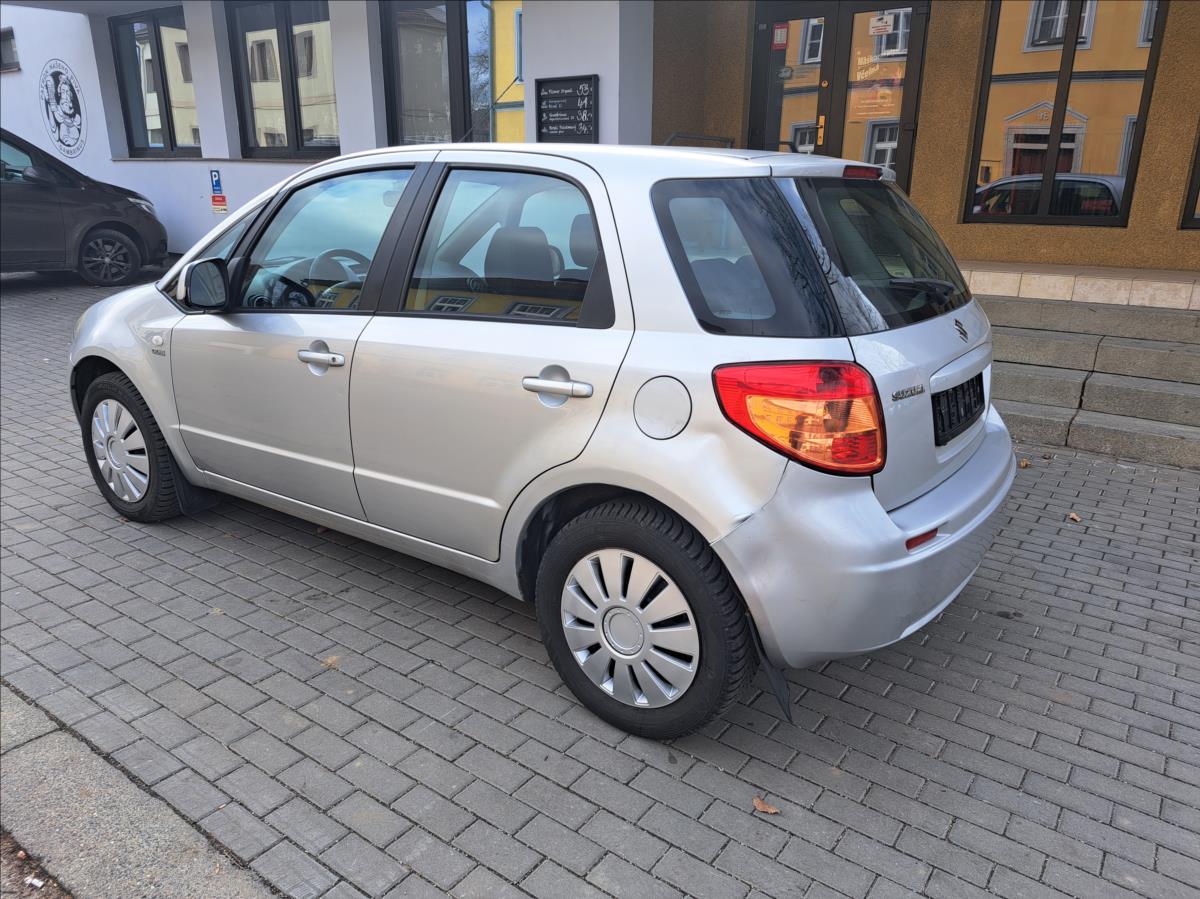 Suzuki SX4