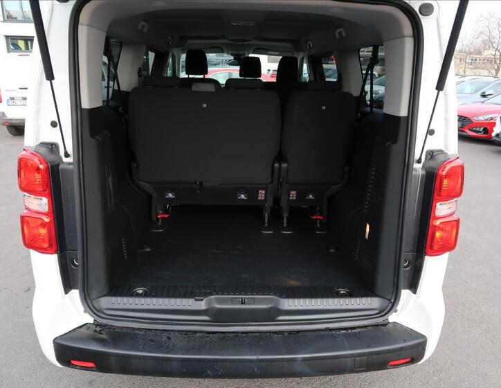 Peugeot Traveller 19