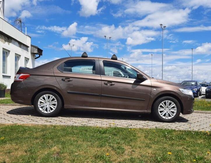 Peugeot 301 9
