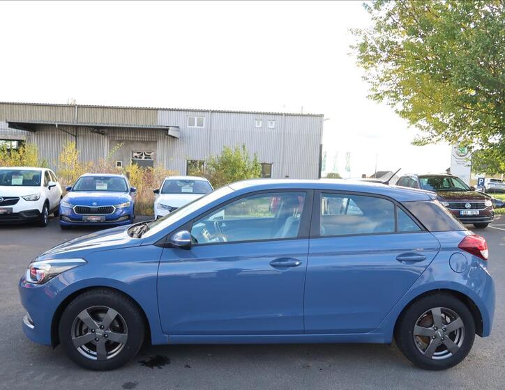 Hyundai i20 6