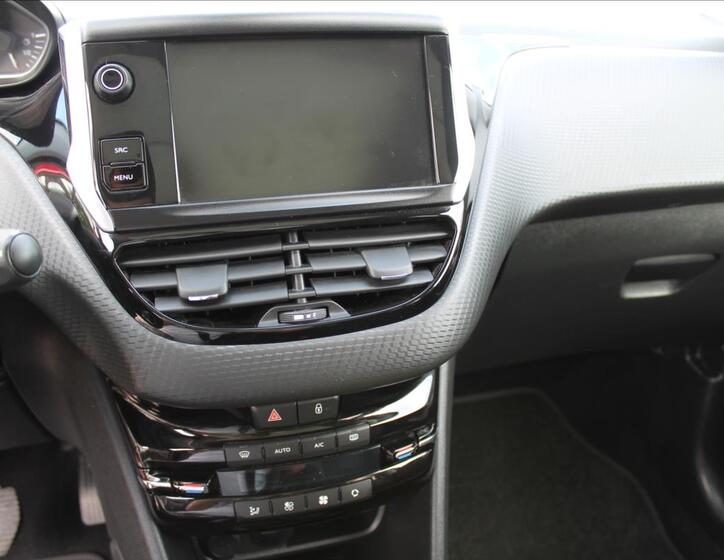 Peugeot 2008 11