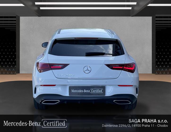 Mercedes-Benz CLA 4