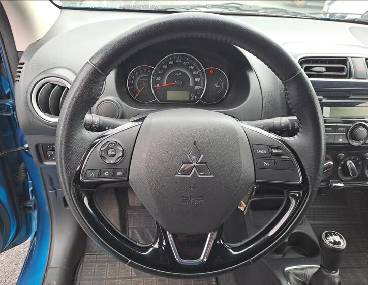 Mitsubishi Space Star 11