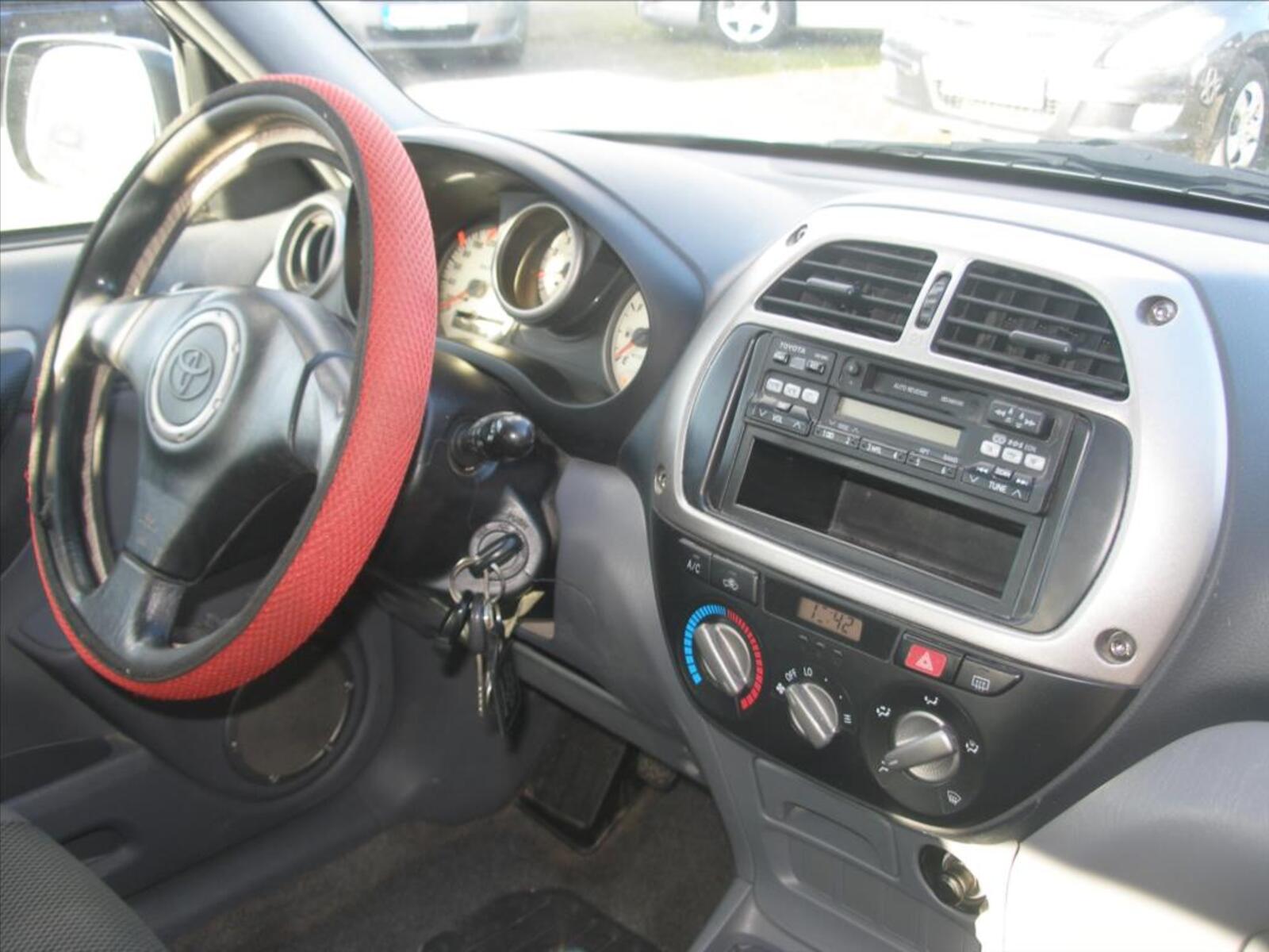 Toyota RAV4 7