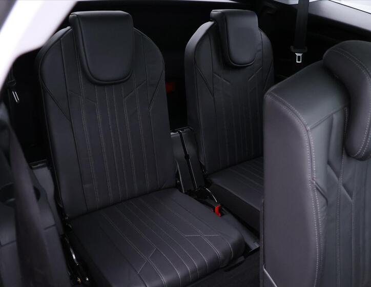 Peugeot 5008 17