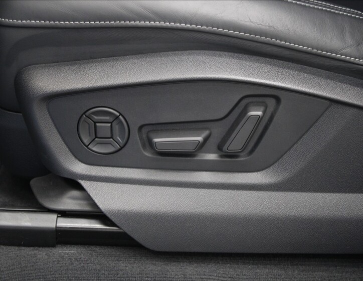 Audi Q8 26