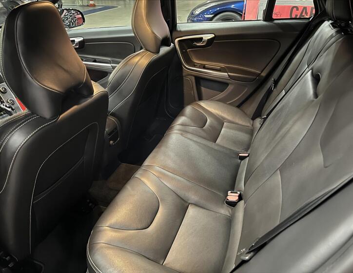 Volvo V60 21