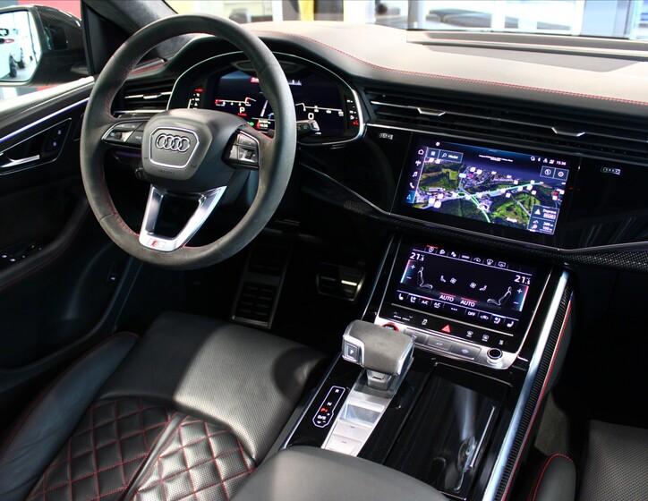 Audi SQ8 16