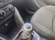 Mazda 2 16