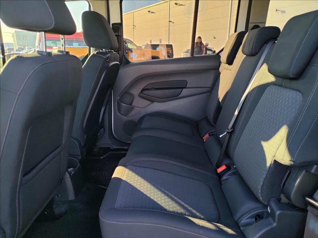 Ford Transit Connect 18