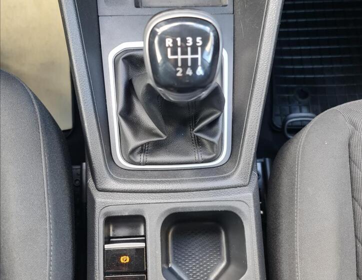 Volkswagen Caddy 24