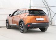 Peugeot 2008 8