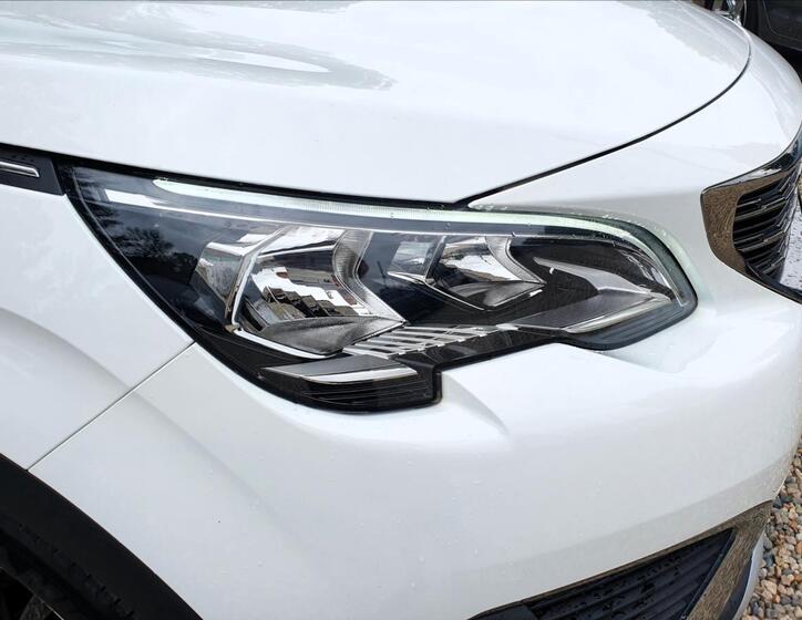 Peugeot 5008 47