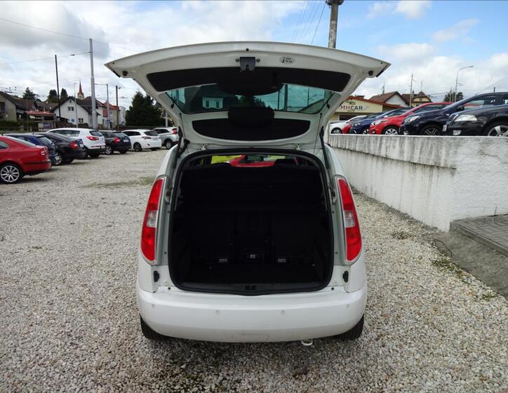 Škoda Roomster 24