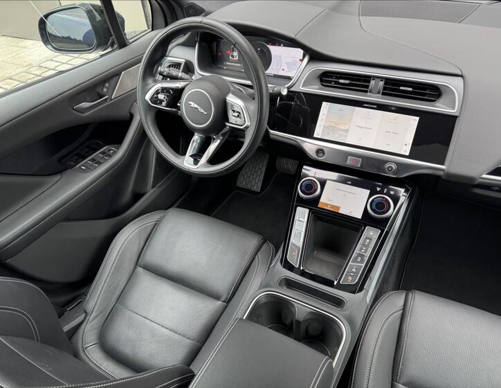 Jaguar I-Pace 17