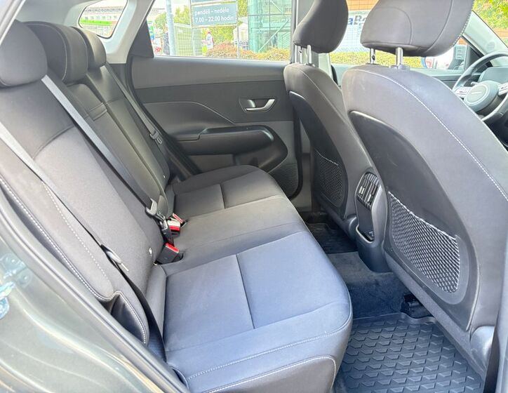 Hyundai Kona 11