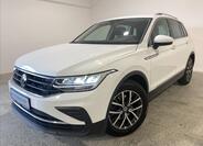 Volkswagen Tiguan 1