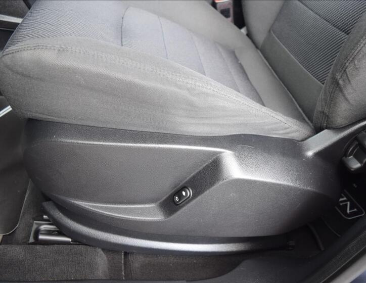 Ford Galaxy 37