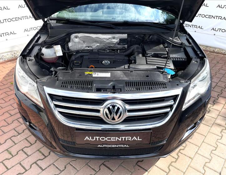 Volkswagen Tiguan 8