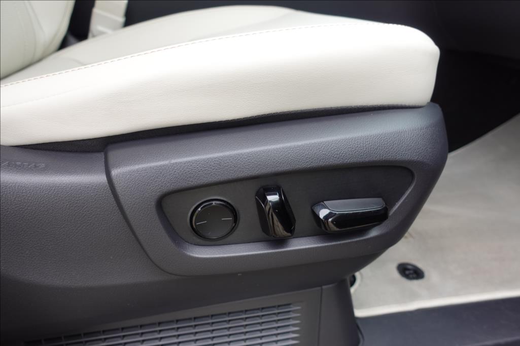 Lexus LM 350h