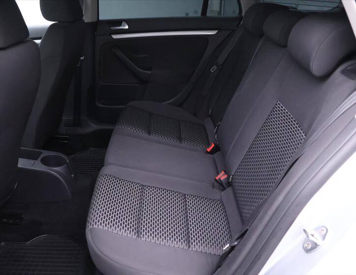 Volkswagen Golf 11