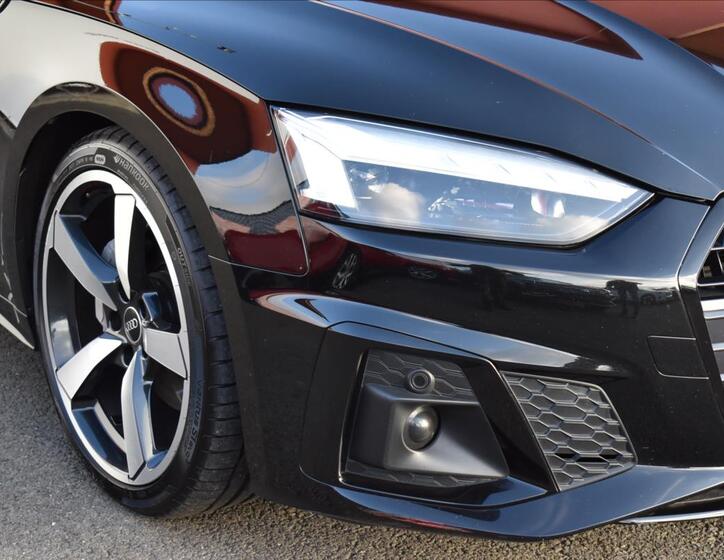 Audi A5 4