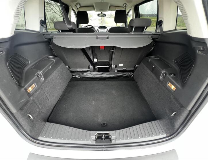 Ford Grand C-MAX 26