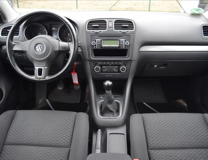 Volkswagen Golf 24
