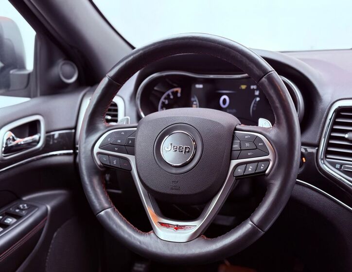 Jeep Grand Cherokee 23