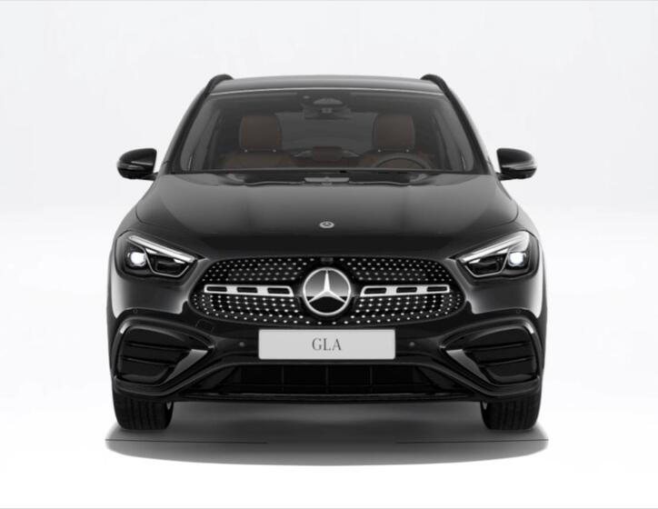 Mercedes-Benz GLA 2
