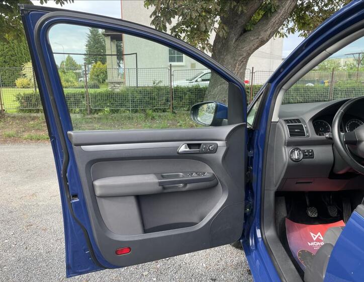 Volkswagen Touran 12