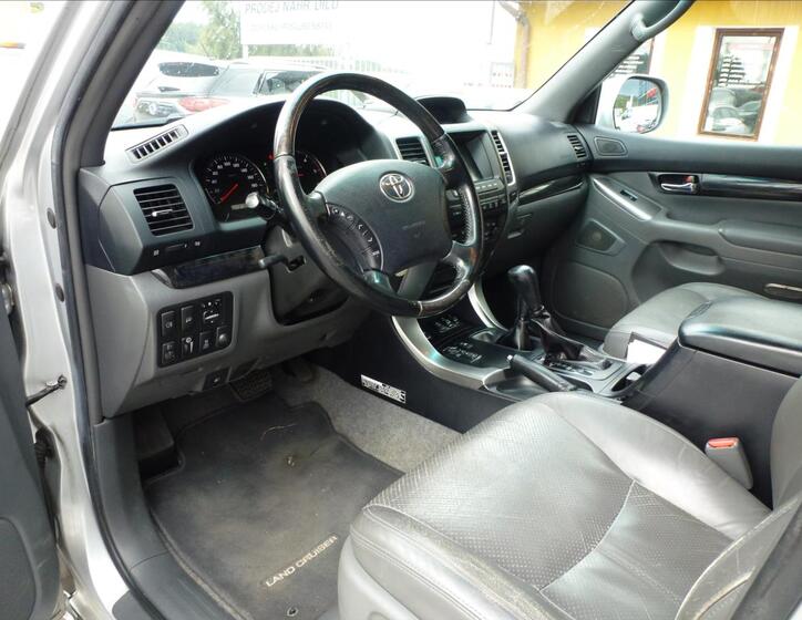 Toyota Land Cruiser 15