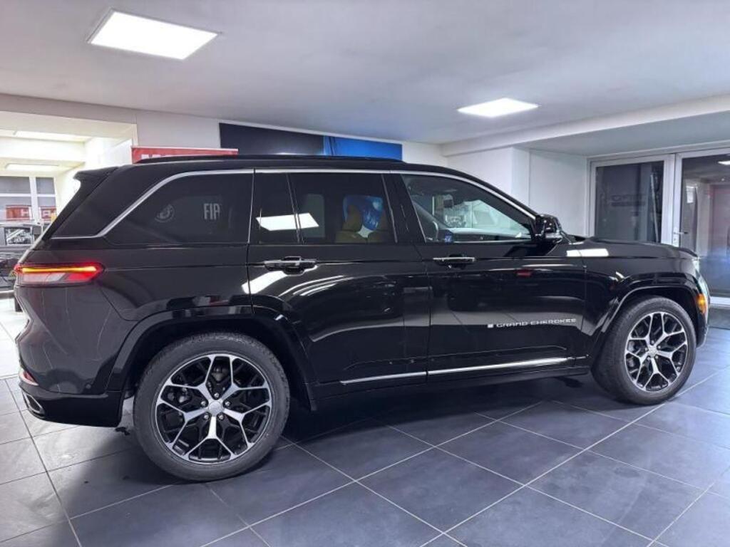 Jeep Grand Cherokee 4