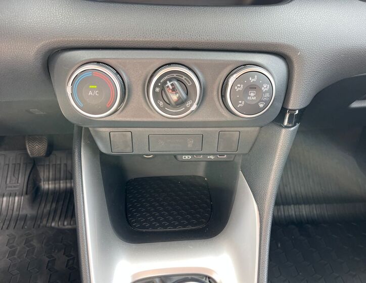 Toyota Yaris 23