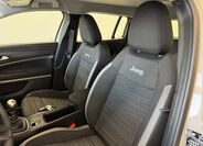 Jeep Avenger 11