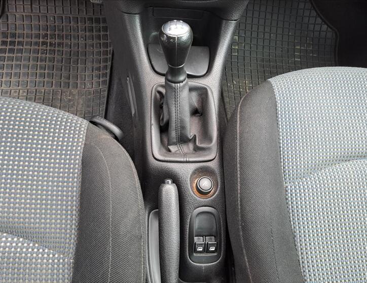 Peugeot 206 12