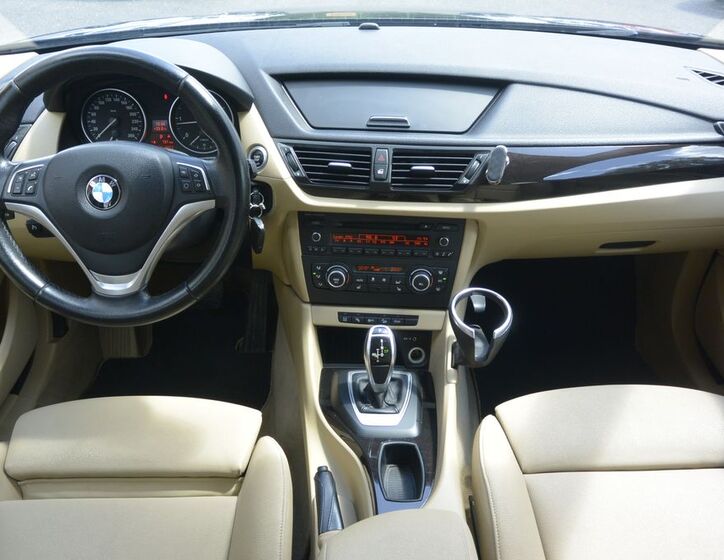 BMW X1 11