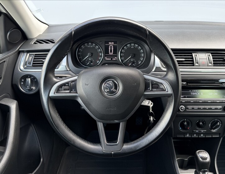 Škoda Rapid 9