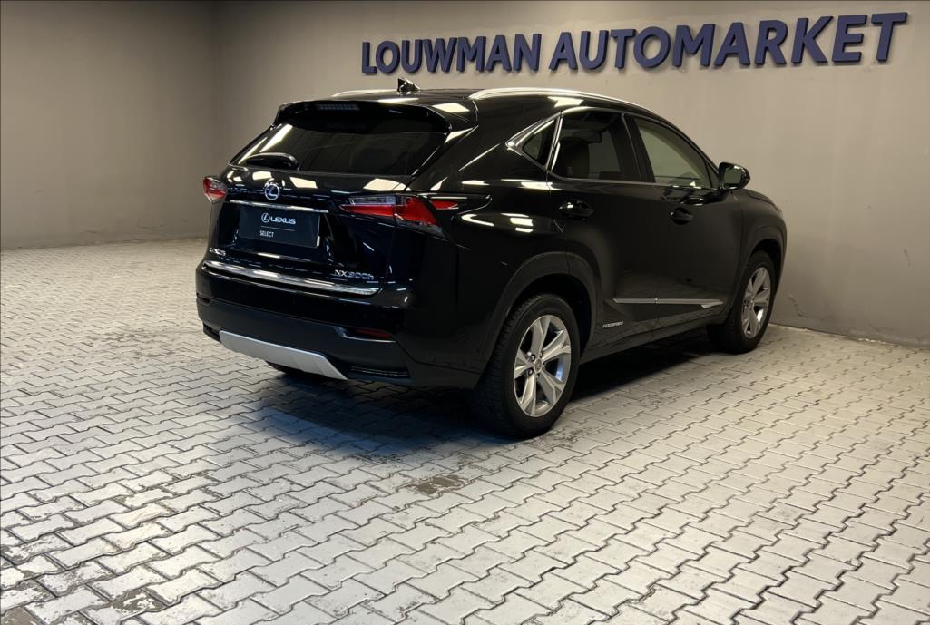 Lexus NX 300h