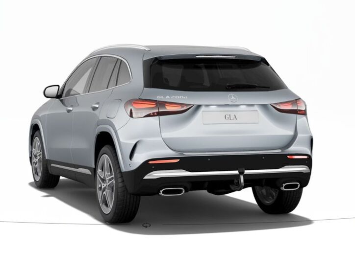 Mercedes-Benz GLA 4