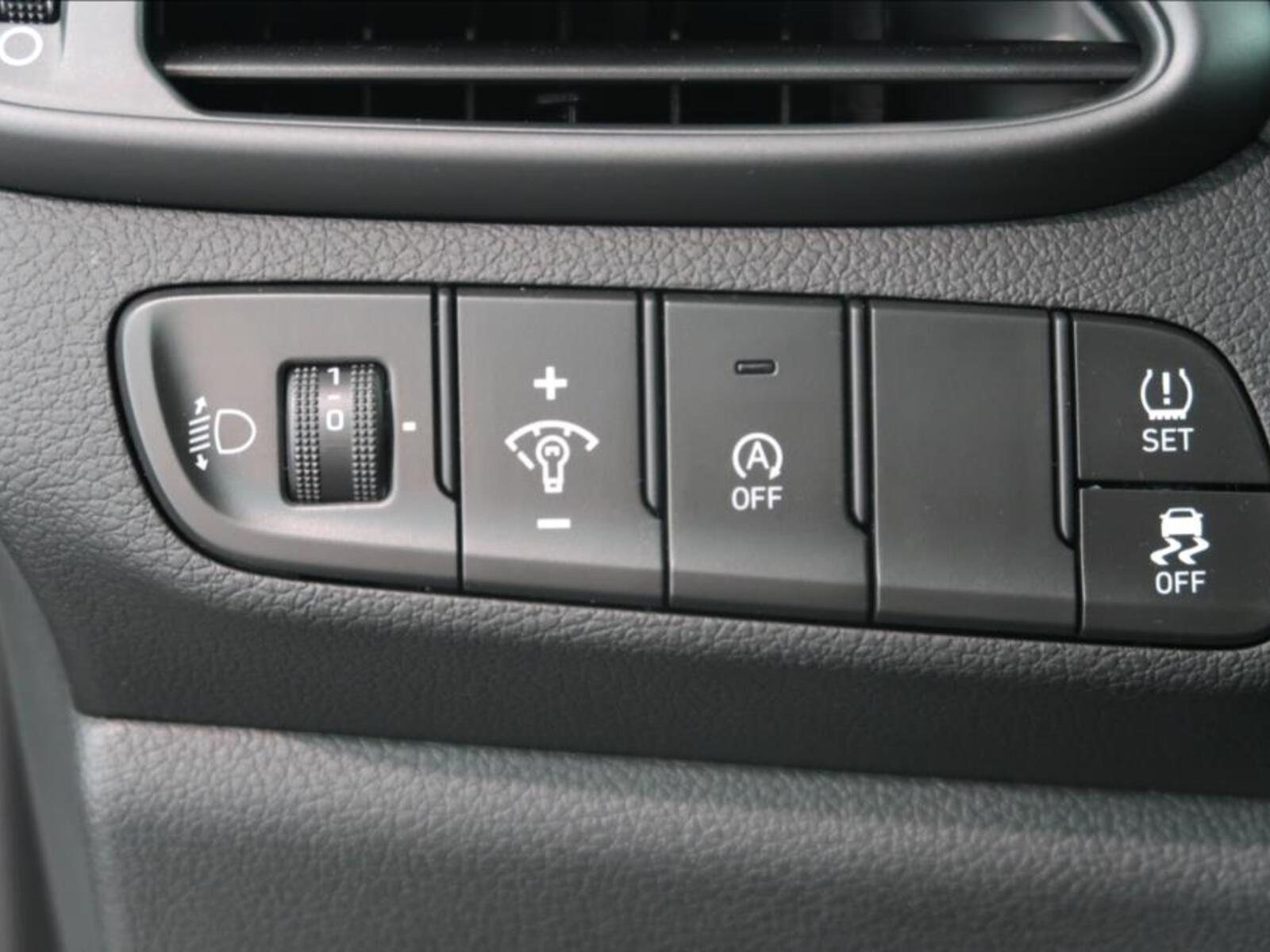 Hyundai i30 19