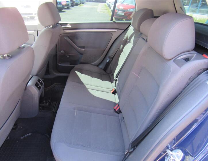 Volkswagen Golf 10