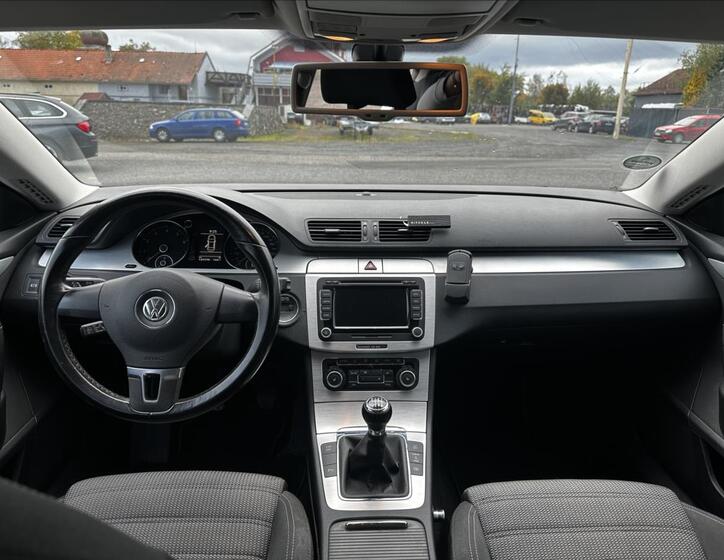 Volkswagen Passat CC 13