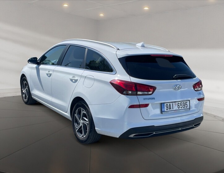 Hyundai i30 4