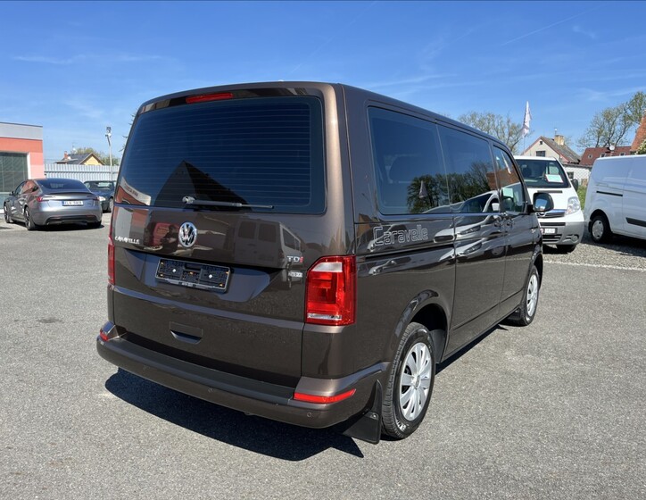 Volkswagen Caravelle 5