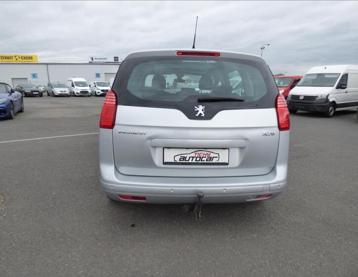 Peugeot 5008 4
